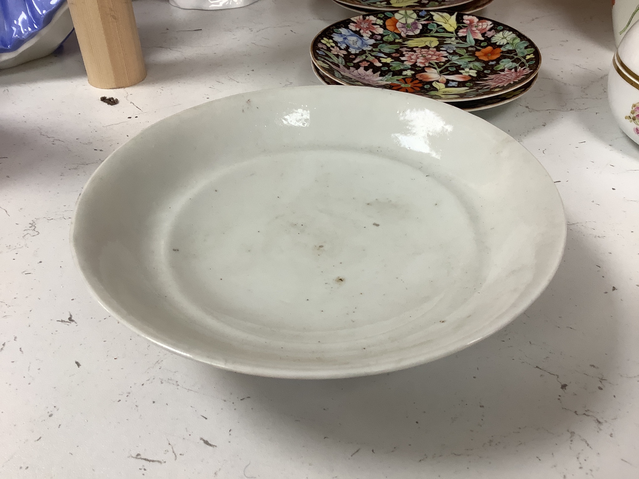A Chinese millefleur bowl, rice bowl, cover and four plates, Guangxu mark, early 20th century